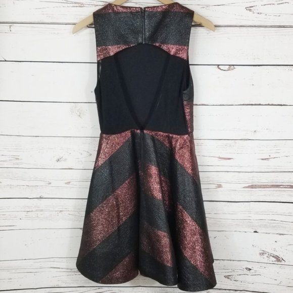 🍸Alice + Olivia Metallic Foss Cocktail Dress🍸 - Picture 6 of 7